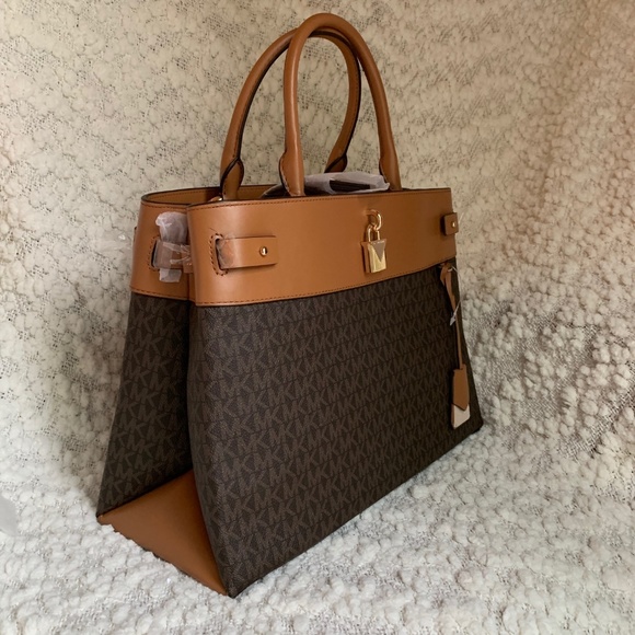 MICHAEL Michael Kors Gramercy Signature Satchel - Picture 3 of 8